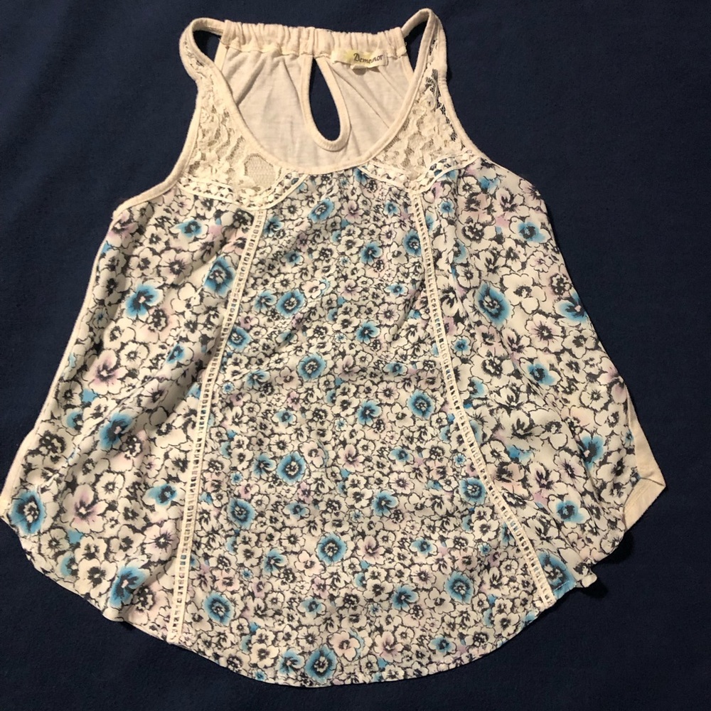 Demeanor Sleeveless Floral print and Lace top